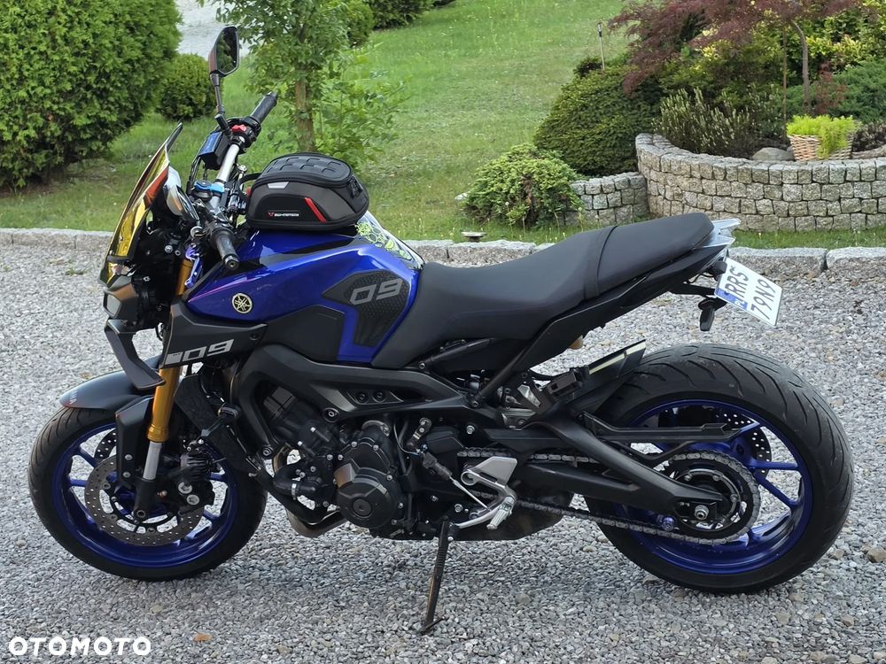 Yamaha MT - 9