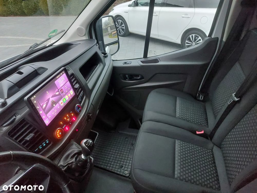 Ford Transit - 33