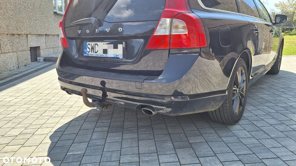 Volvo V70 D5 Momentum - 12