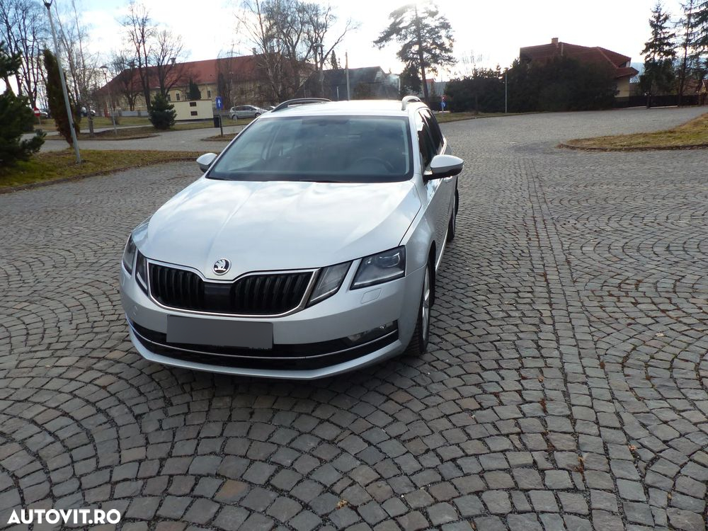 Skoda Octavia 2.0 TDI DSG Style - 2