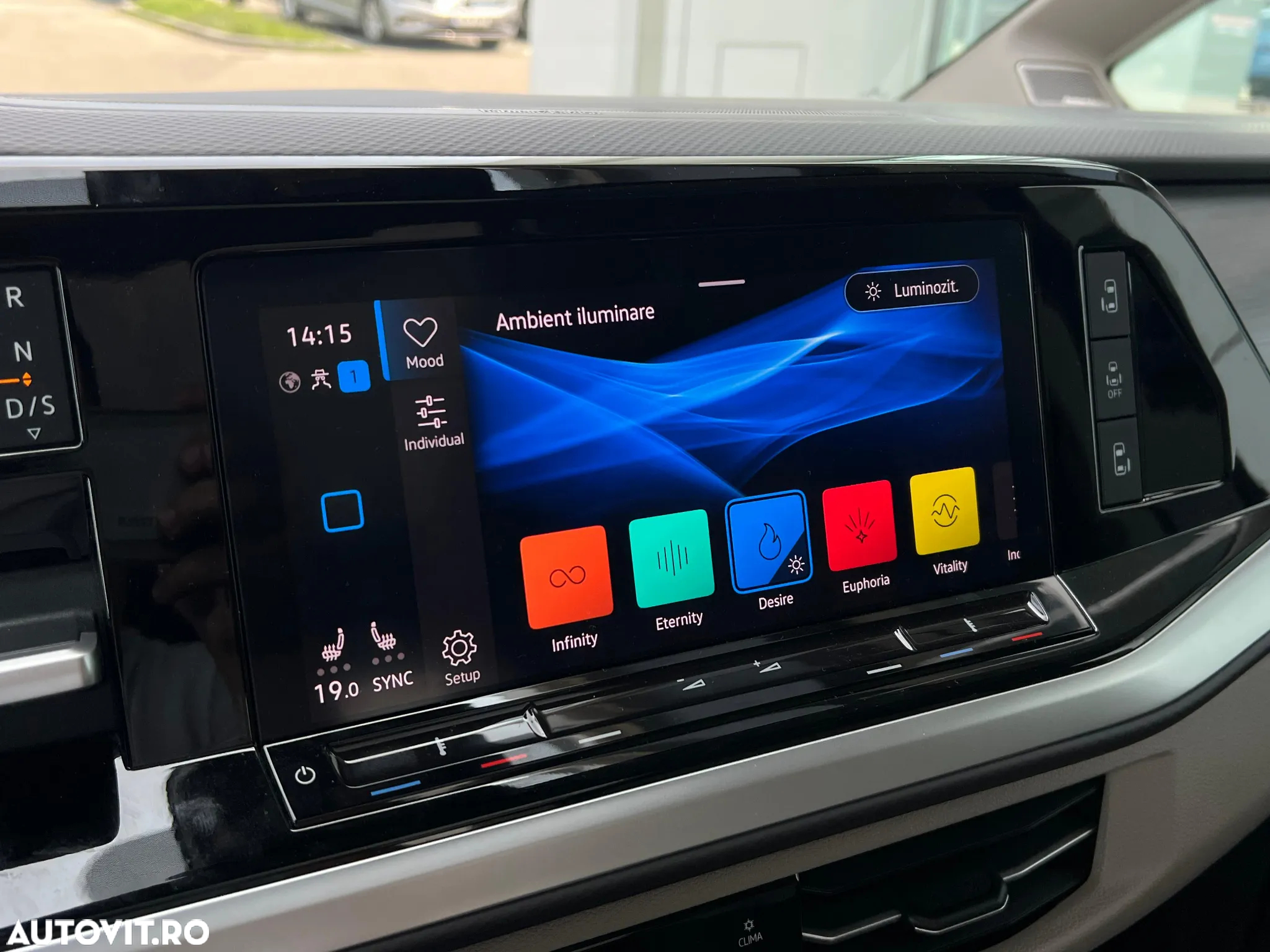 Volkswagen Multivan L 2.0 TSI DSG 150KW Style - 24