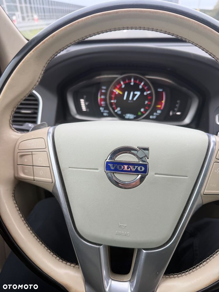 Volvo XC 60 T6 AWD Kinetic - 18