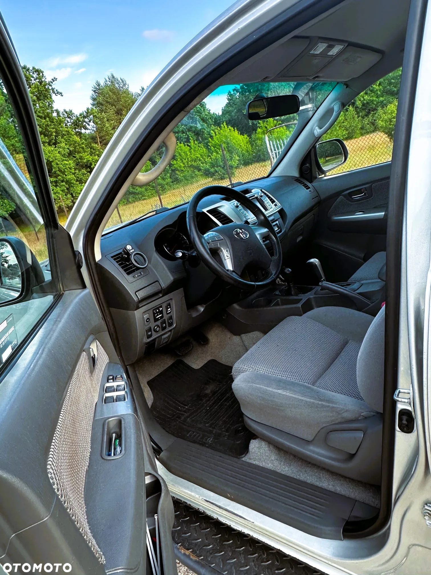 Toyota Hilux - 10