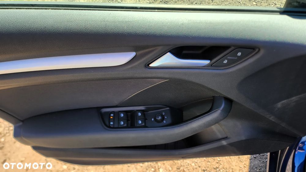 Audi A3 Sportback 1.4 TFSI S tronic Attraction - 19