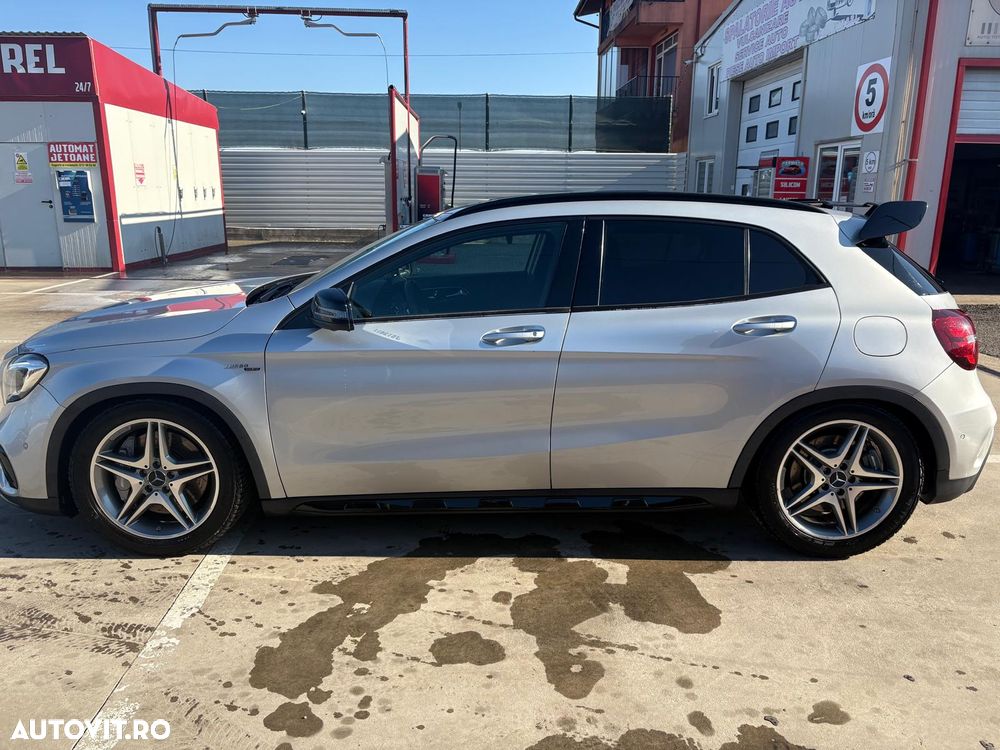 Mercedes-Benz GLA - 4