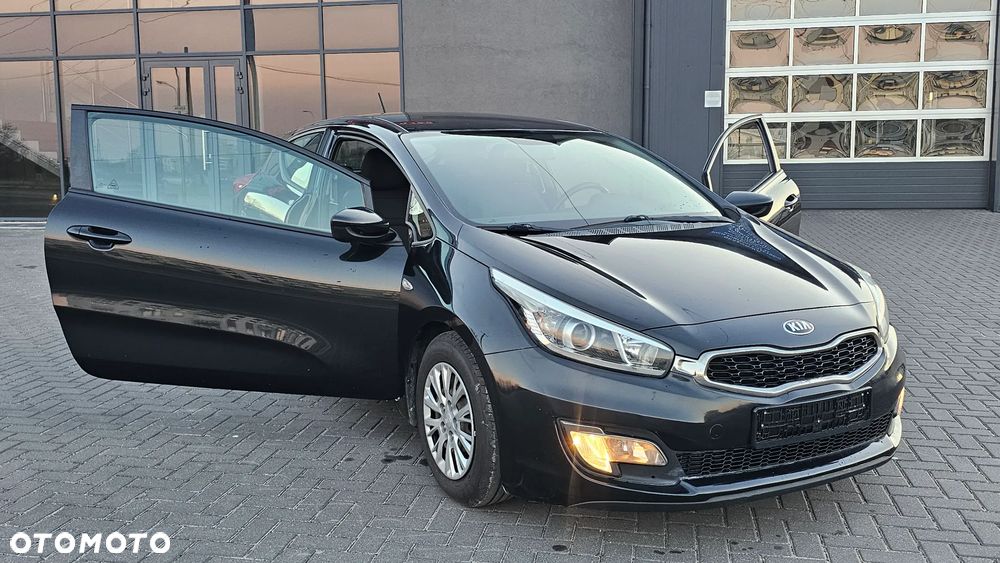 Kia Ceed 1.4 CVVT Dream Team Edition - 35