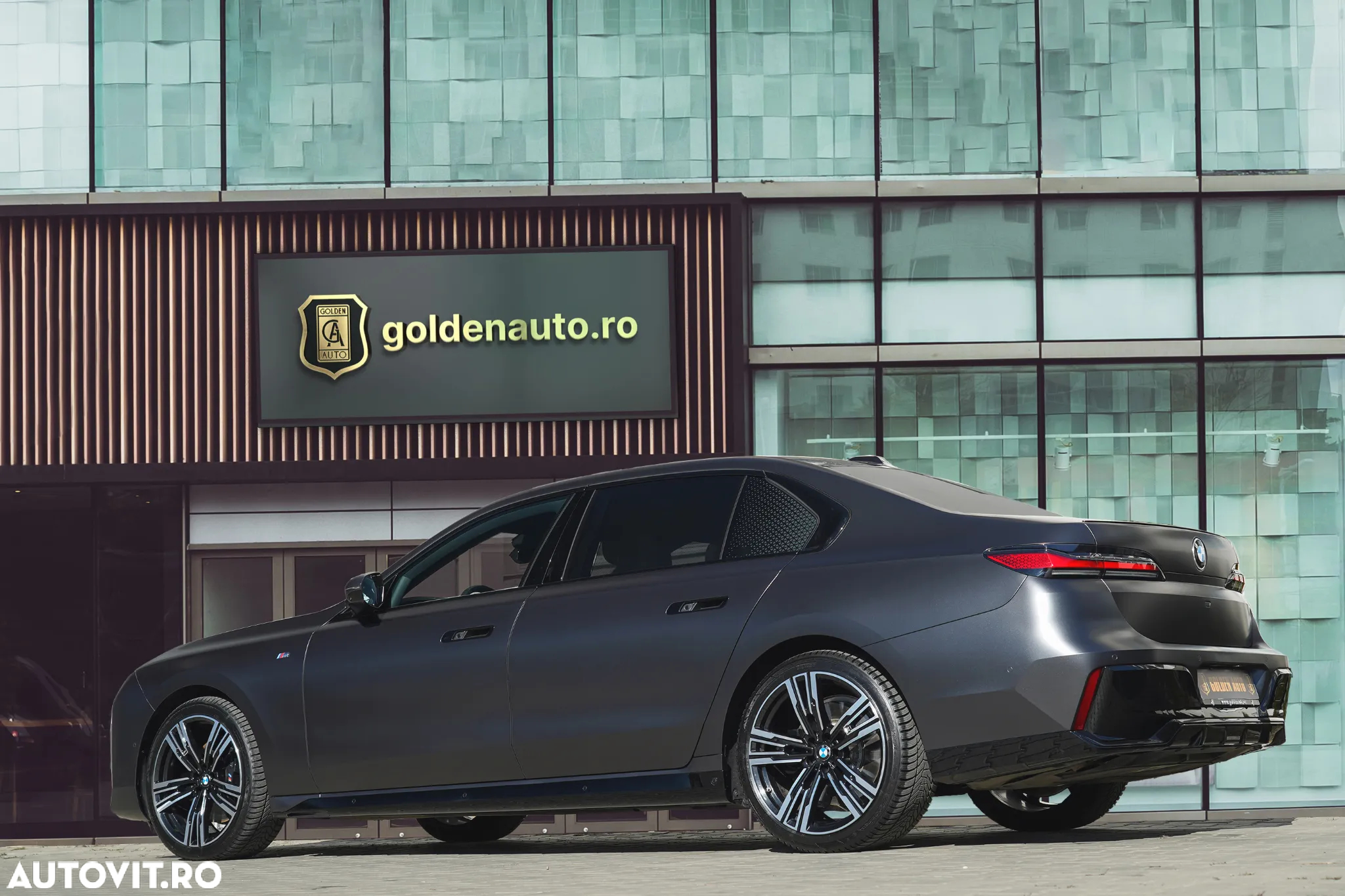 BMW Seria 7 740d xDrive MHEV - 19