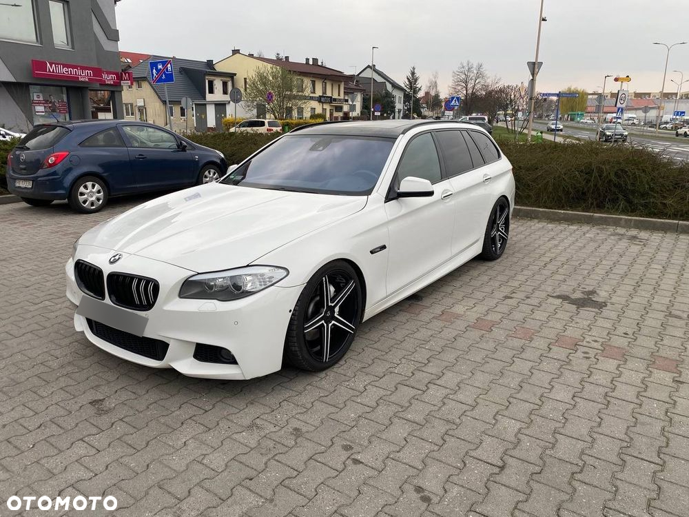 BMW Seria 5 525d xDrive - 7