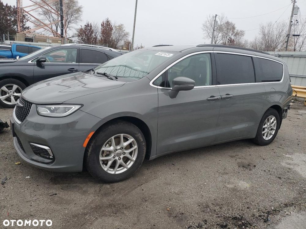Chrysler Pacifica - 1