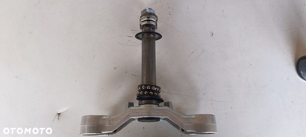 YAMAHA FZ1 PÓŁKA DOLNA NAKĘTKA SZTYCA 2006-2014 - 1