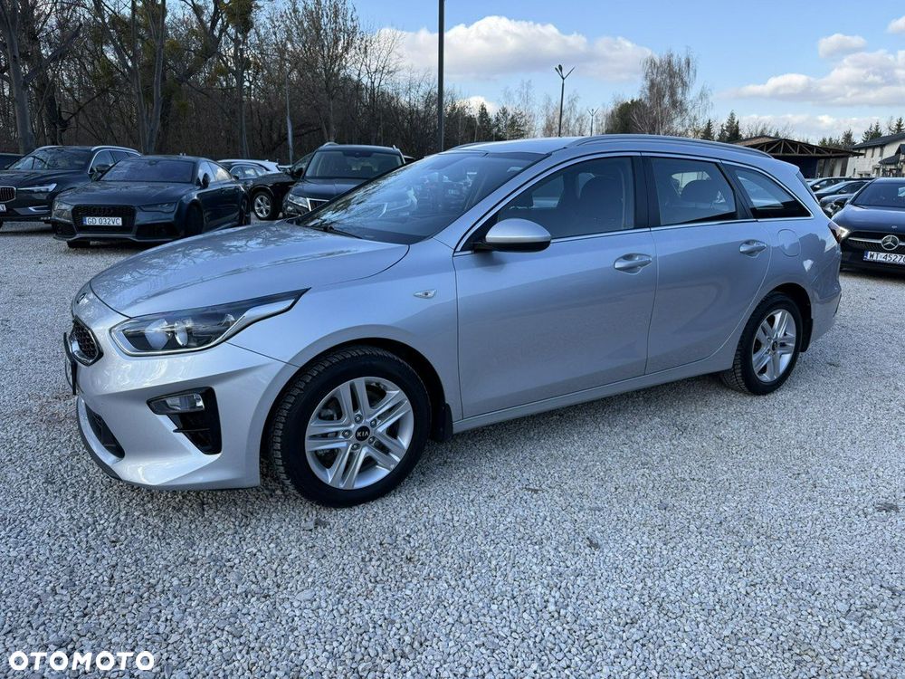 Kia Ceed - 10