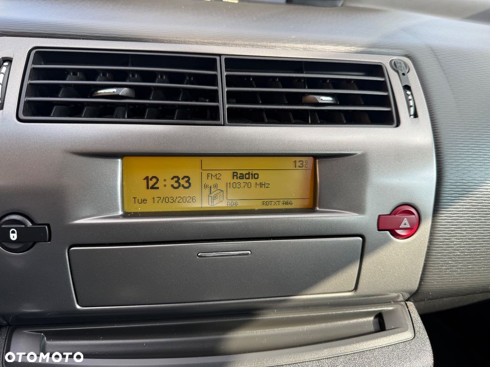 Citroën C4 HDi 110 FAP Style - 11