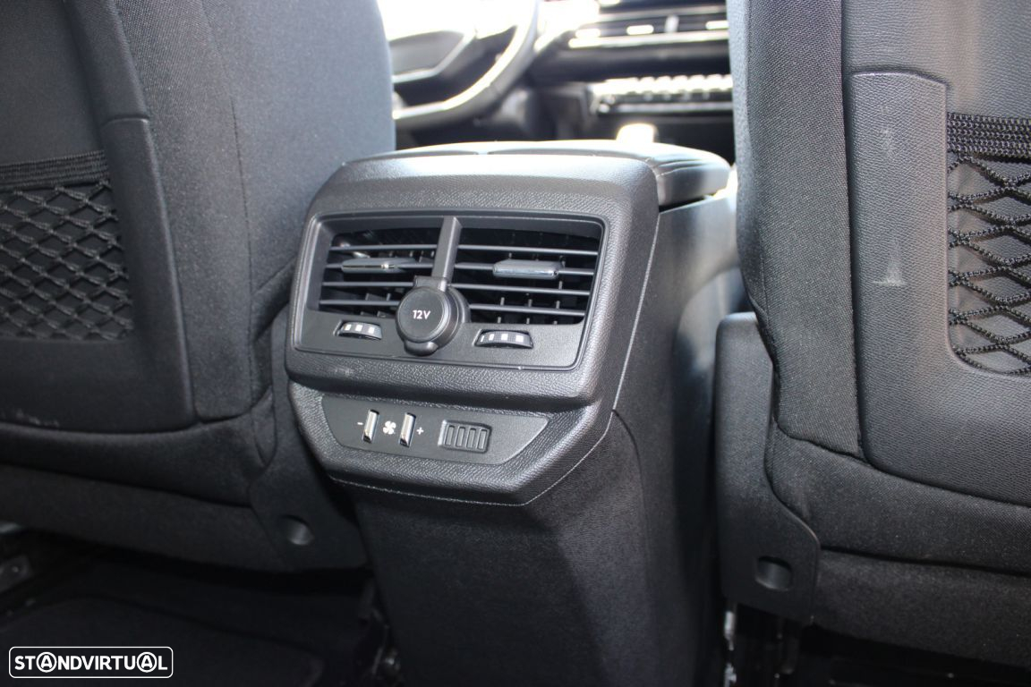 Peugeot 5008 1.2 PureTech Allure Pack EAT8 - 17