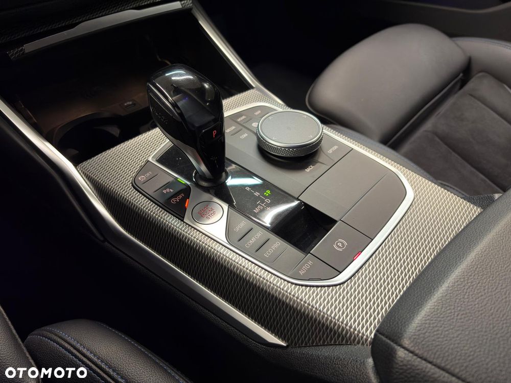 BMW Seria 3 330i xDrive M Sport sport - 23