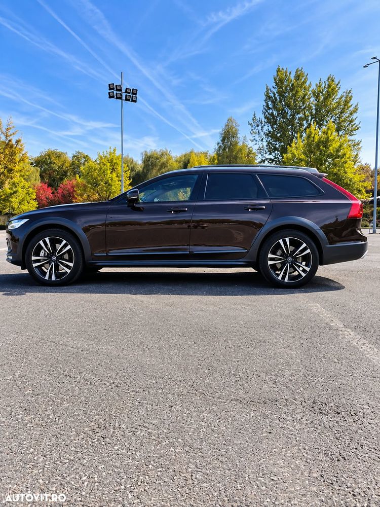 Volvo V90 D4 AWD PRO - 4