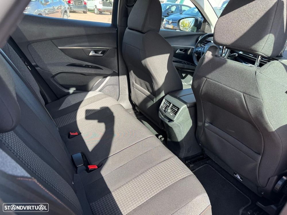 Peugeot 3008 1.2 PureTech Active Pack - 36