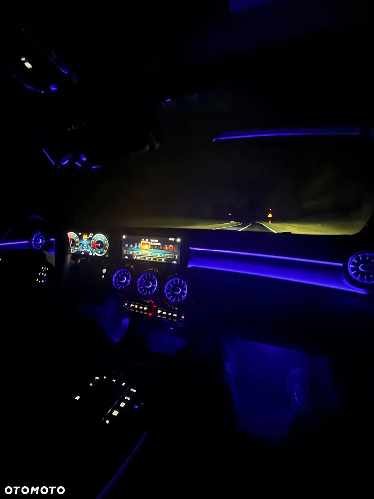 Mercedes-Benz CLA 250 Progressive 7G-DCT - 26