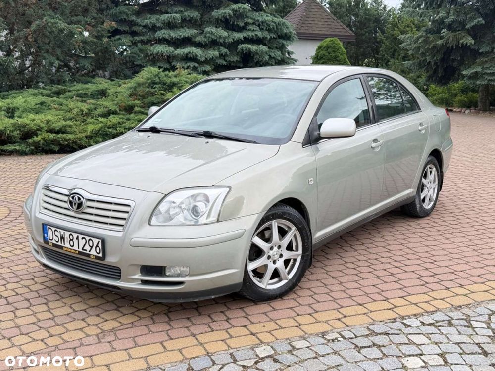 Toyota Avensis - 8