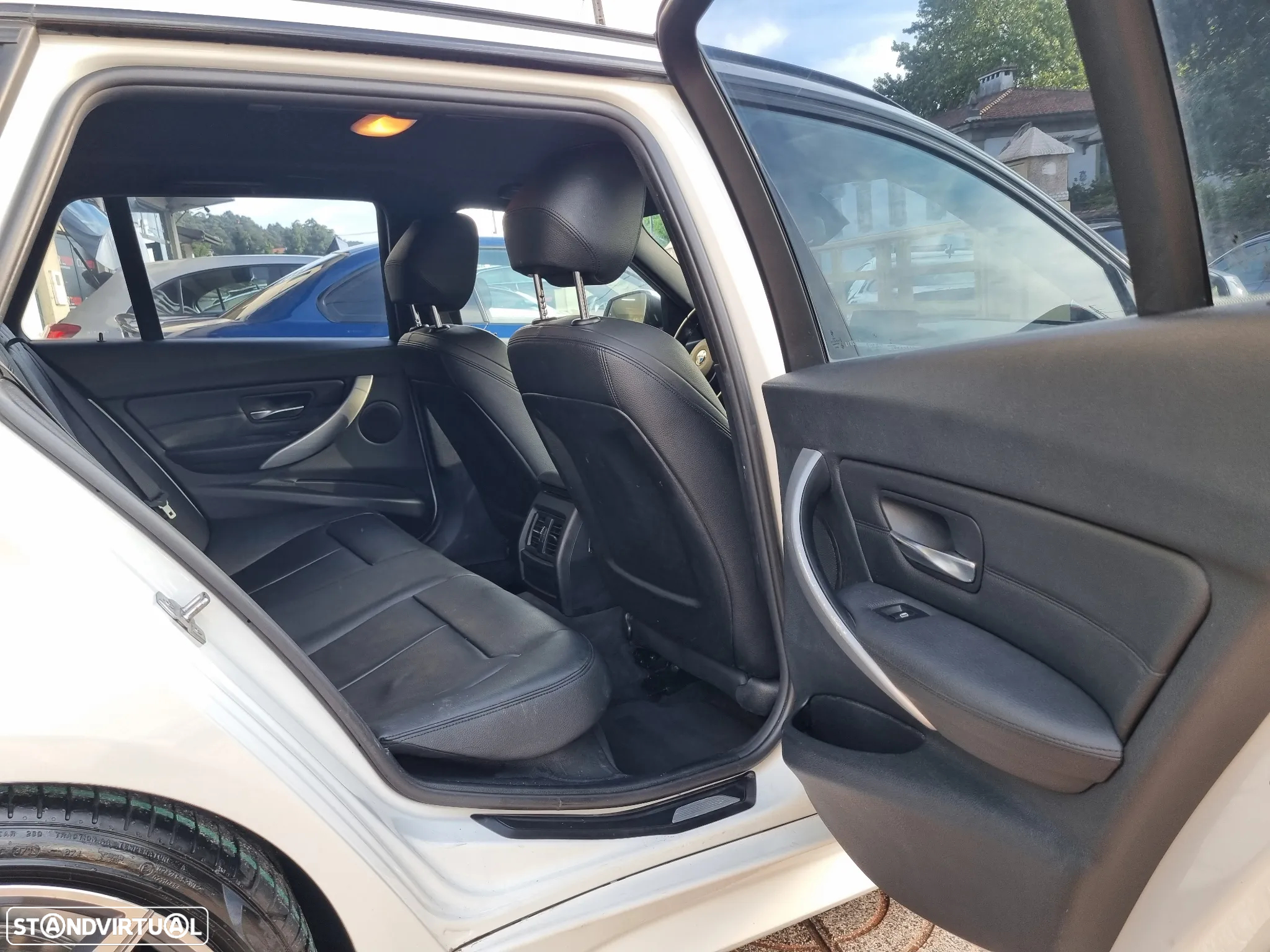 BMW 320 d Touring Auto Pack M - 26