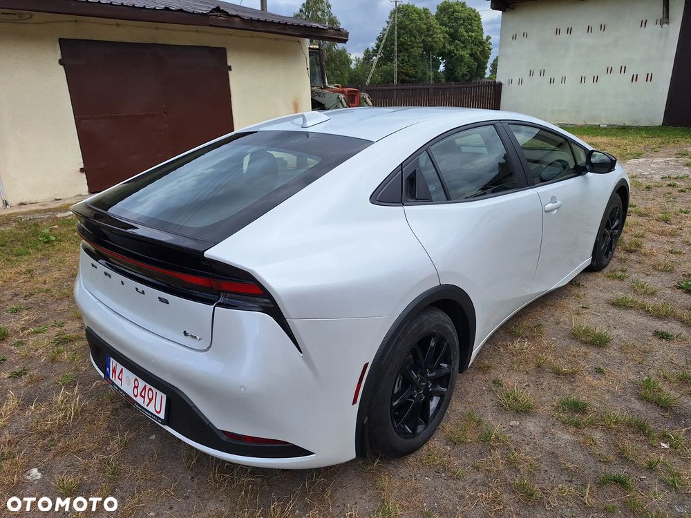 Toyota Prius Hybrid Executive - 12