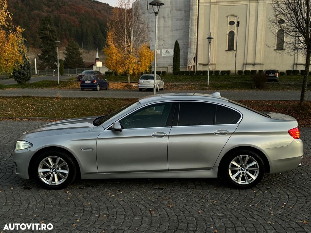 BMW Seria 5 520d xDrive - 10