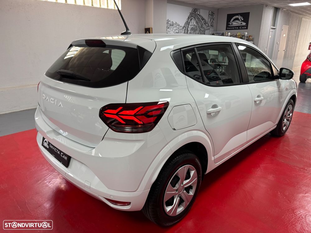 Dacia Sandero 1.0 SCe Essential - 8