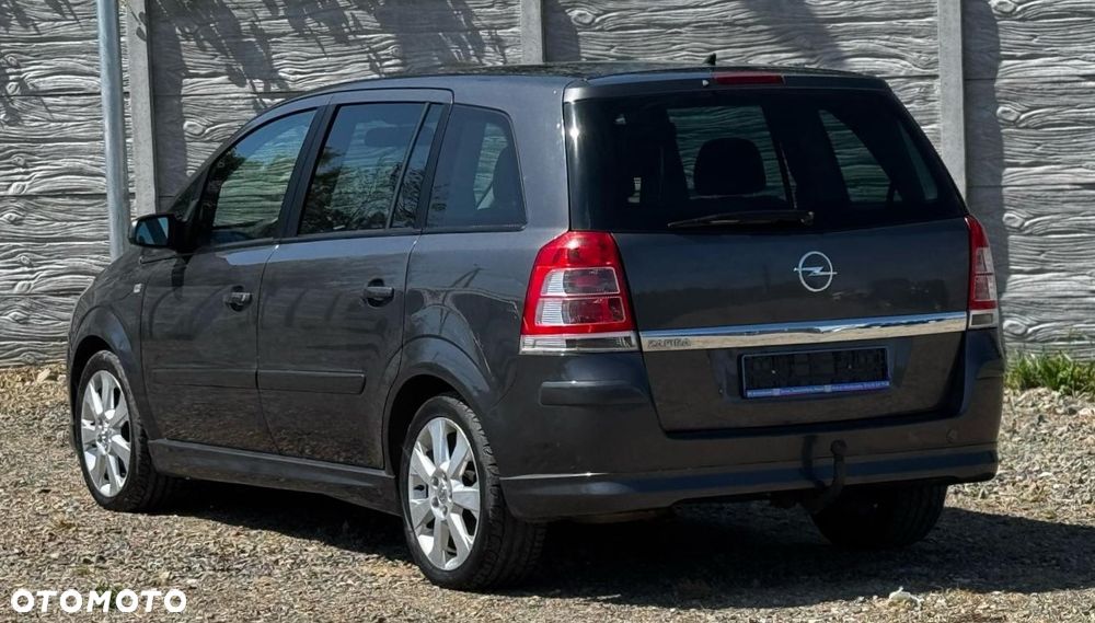 Opel Zafira 1.8 Essentia - 11