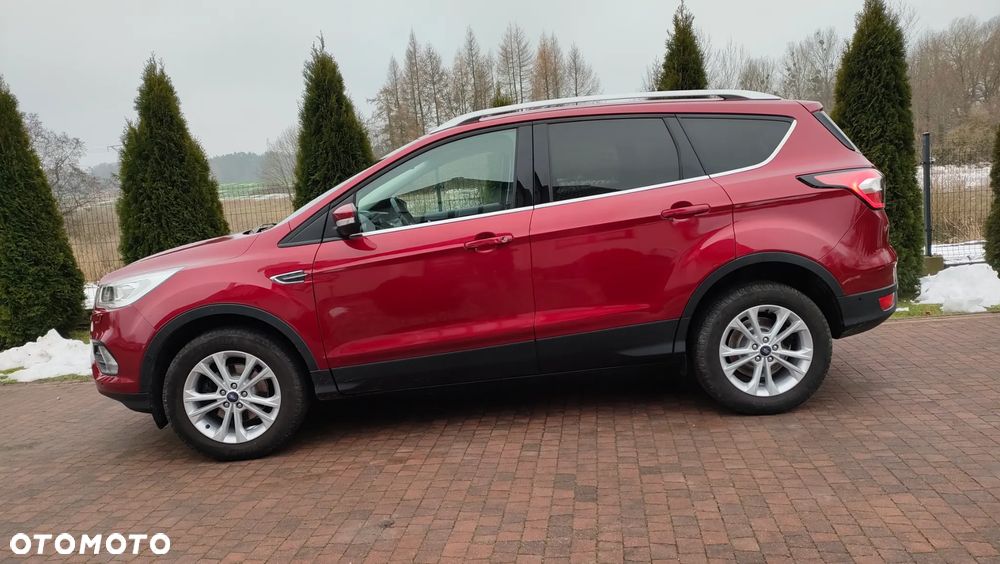 Ford Kuga 1.5 EcoBoost 2x4 Titanium - 24