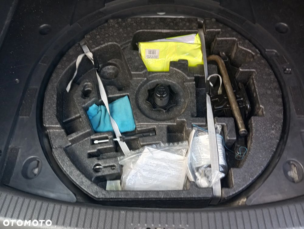 Volkswagen Touran 1.9 TDI DPF Trendline - 10
