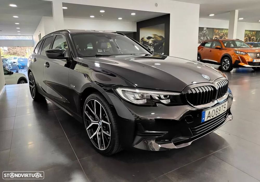 BMW 320 e Line Sport Auto — fotografia 15