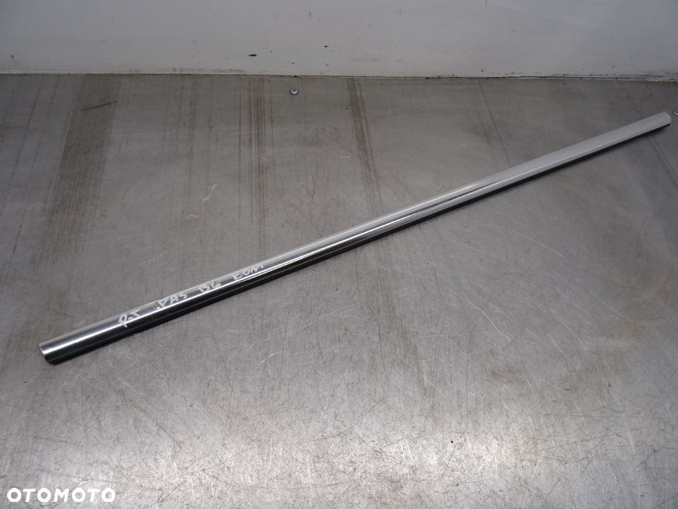 VW PASSAT B6 05-09 2.0TDI LISTWA ZGARNIAJĄCA DRZWI LEWY TYŁ CHROM - 1