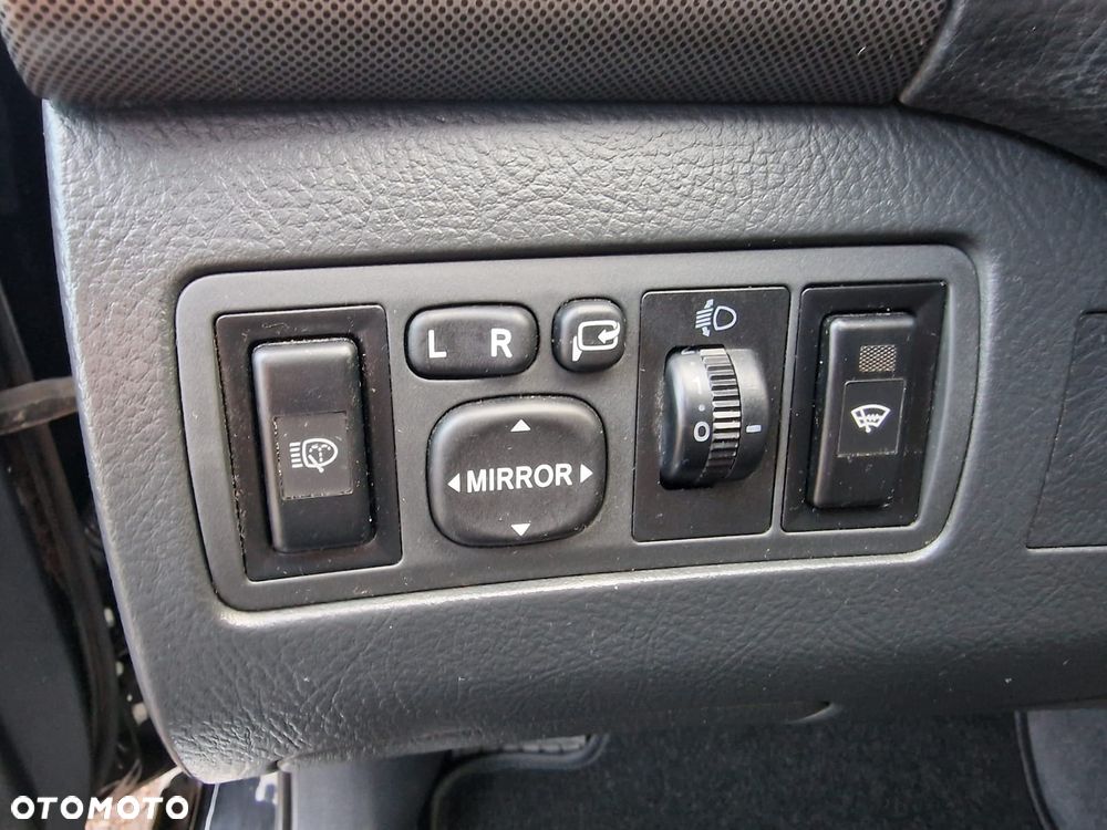 Toyota Avensis 2.0 VVT-i Executive - 19