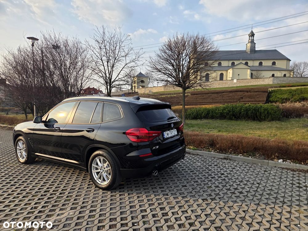 BMW X3 sDrive18d - 37