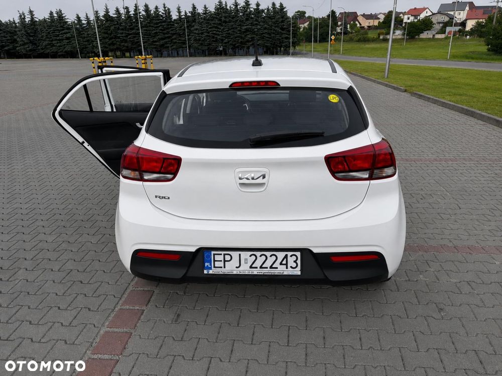 Kia Rio - 2