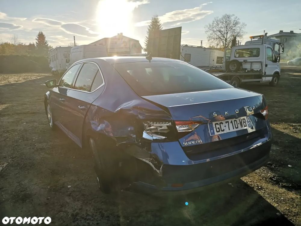 Skoda Superb 2.0 TDI DSG Ambition - 13