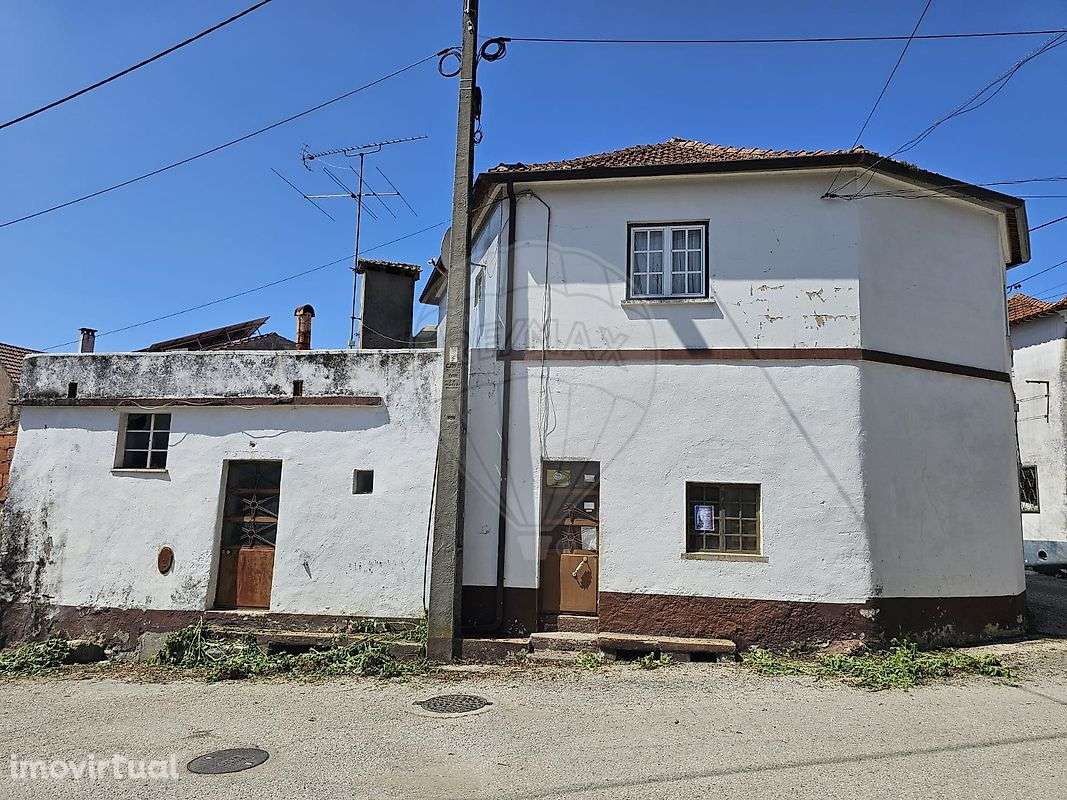 Moradia T2 para venda - Grande imagem: 2/48