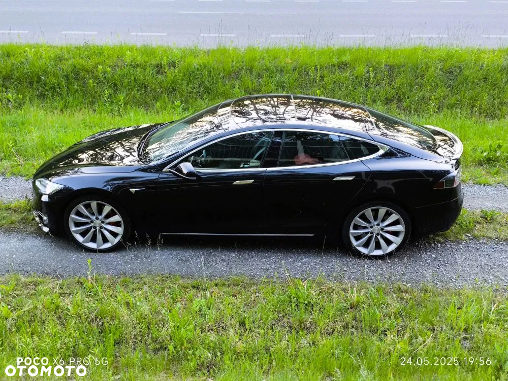Tesla Model S Performance - 4