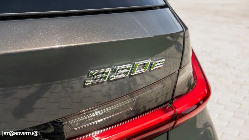 BMW 330 e Pack Desportivo M Pro Auto - 53