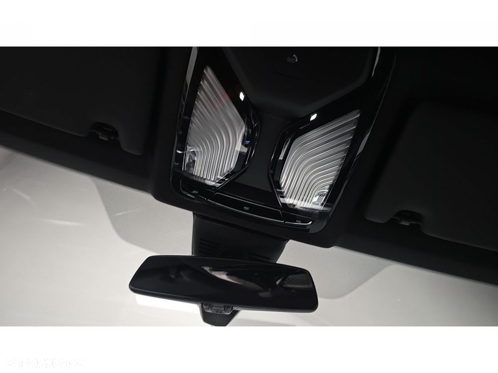 BMW Seria 3 320d xDrive mHEV M Sport - 33