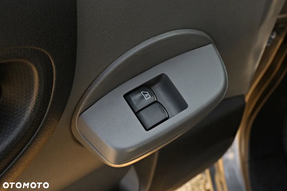 Nissan NV200 - 32
