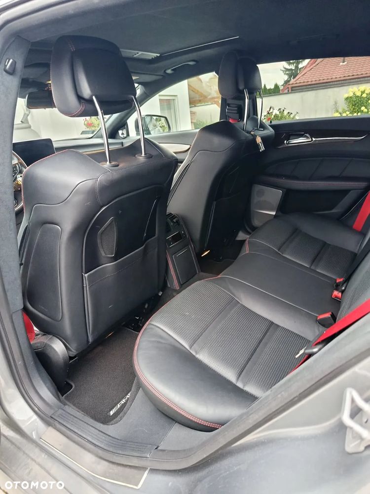 Mercedes-Benz CLS 500 4-Matic 7G-TRONIC - 11