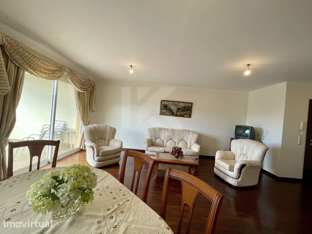 Apartamento T4 - Câmara de Lobos - Grande imagem: 3/32
