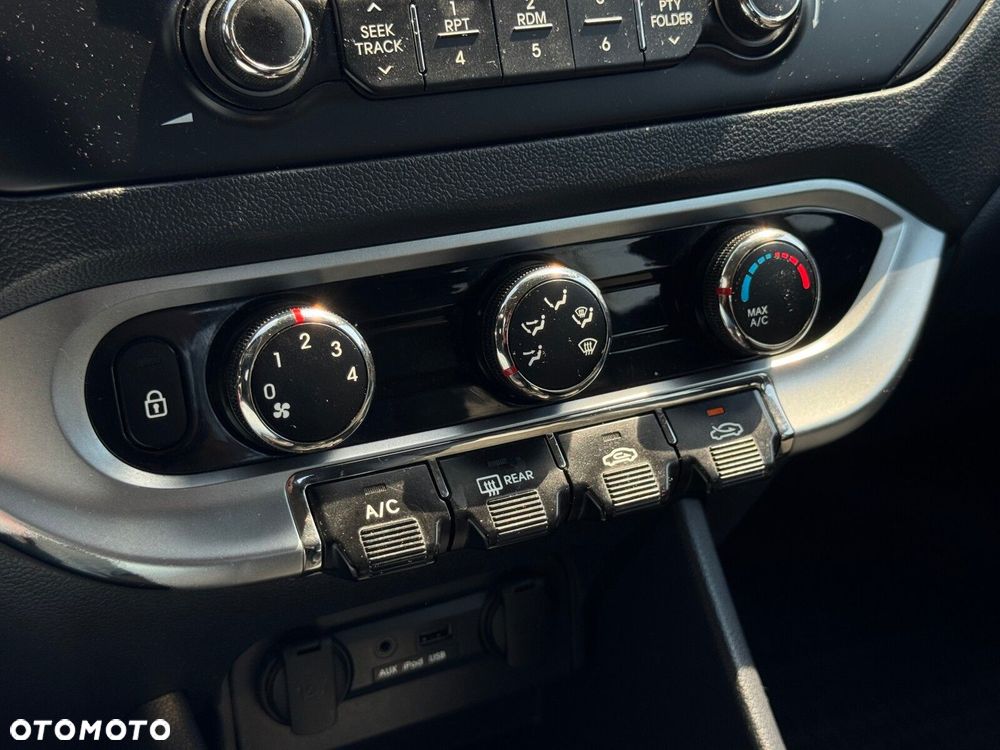 Kia Rio 1.2 M - 8