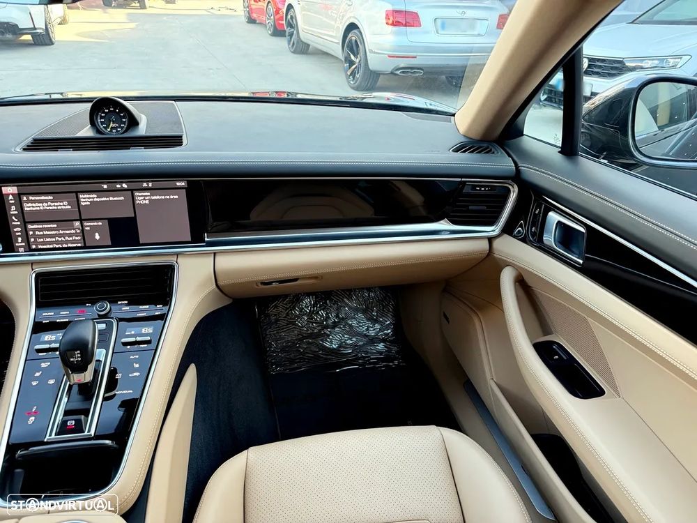 Porsche Panamera 4 E-Hybrid Platinum Edition - 12