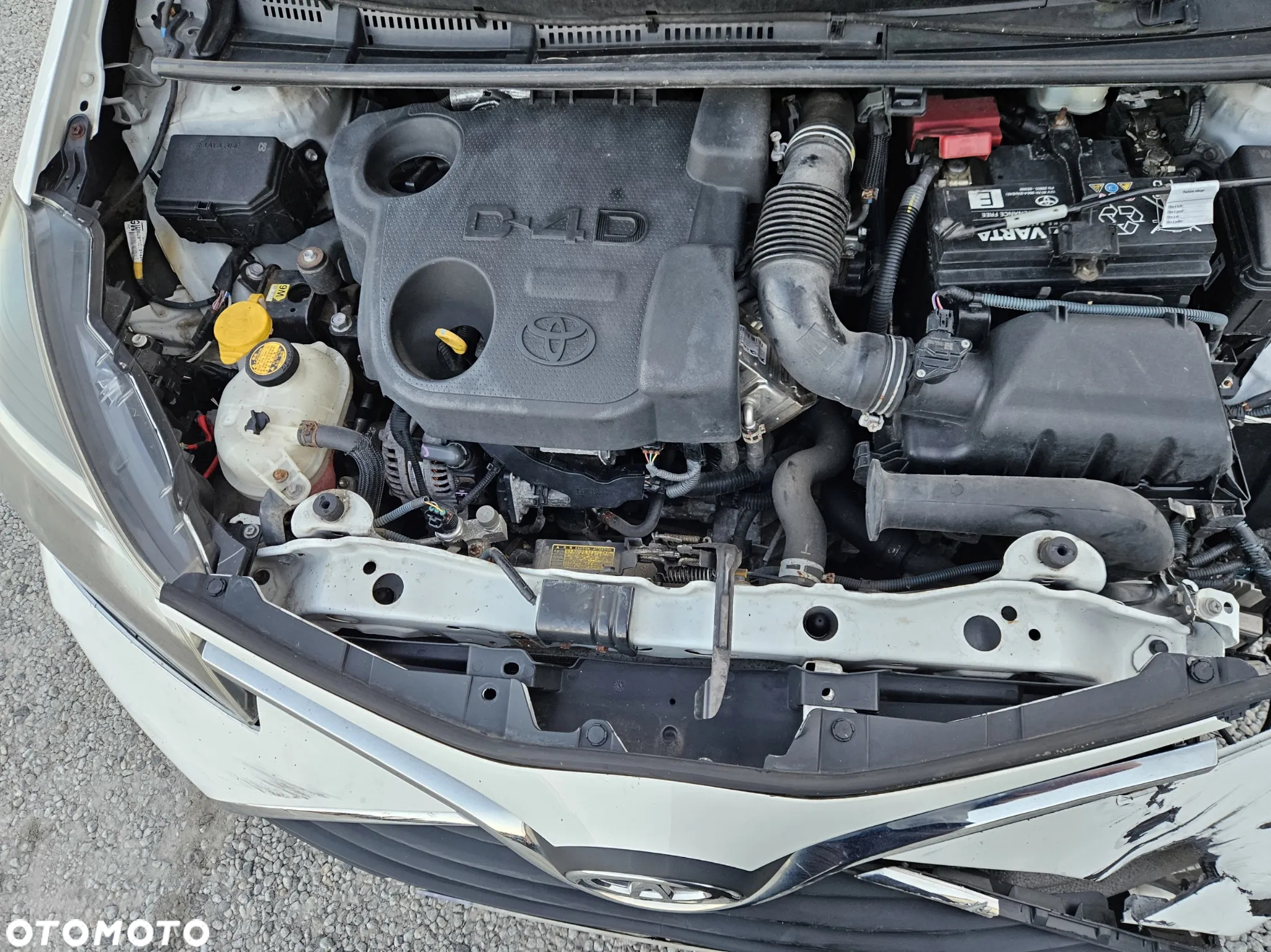 Toyota Yaris 1.4 D-4D Premium - 6