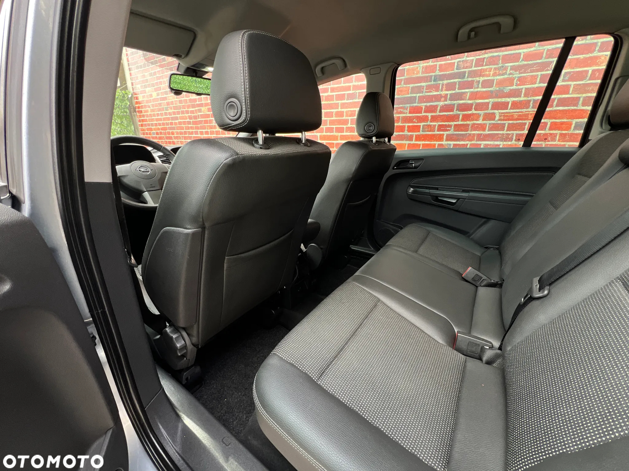 Opel Zafira - 11