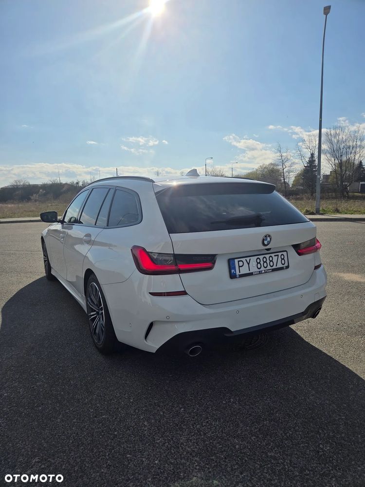 BMW Seria 3 318d M Sport Shadow - 4