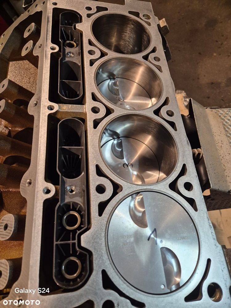 Cadillac Escalade - 18