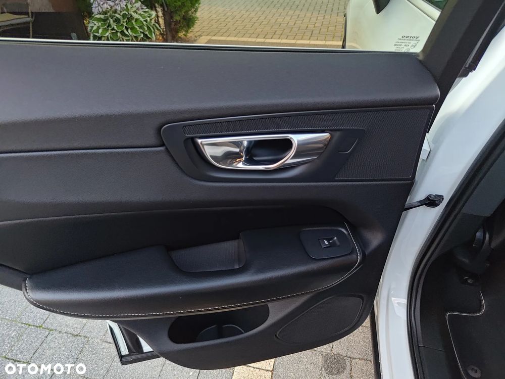 Volvo XC 60 T5 R-Design - 19