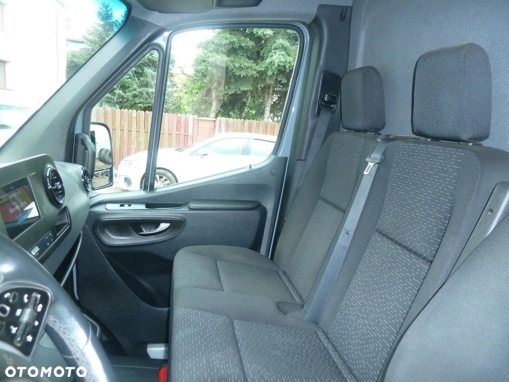 Mercedes-Benz SPRINTER - 18